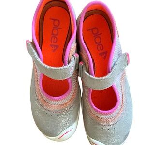 PLAE Kids Sneakers in Gray and Pink